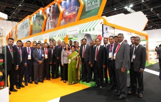 Group photograph of part of the Sri Lankan exporters participated at the event